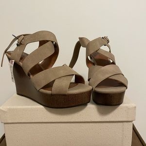 Tan Strappy Wedge